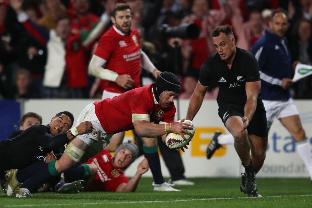 British & Irish Lions flanker Sean O'Brien scores