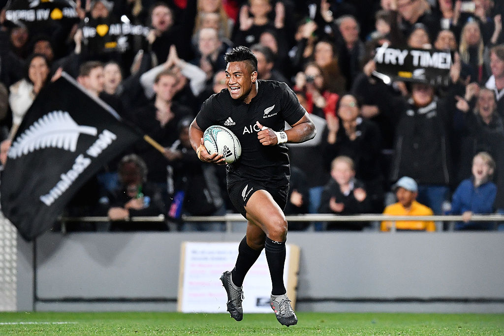 Julian Savea playing for the All Blacks