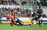 Ospreys prop Nicky Smith