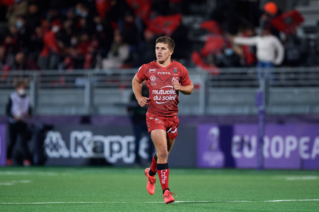 Toulon fly-half Louis Carbonel