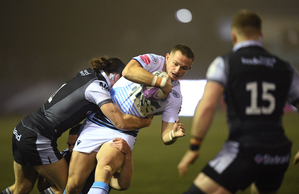 Cardiff Blues wing Hallam Amos