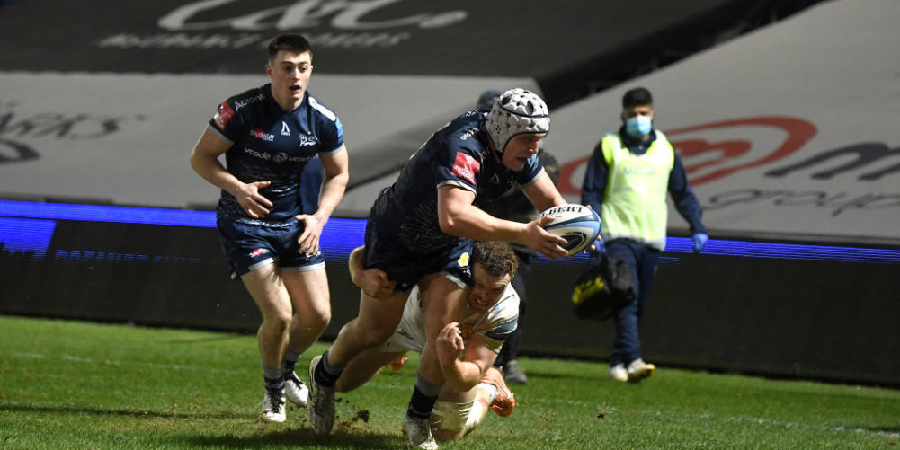 Sale Sharks hooker Curtis Langdon scores against Exeter