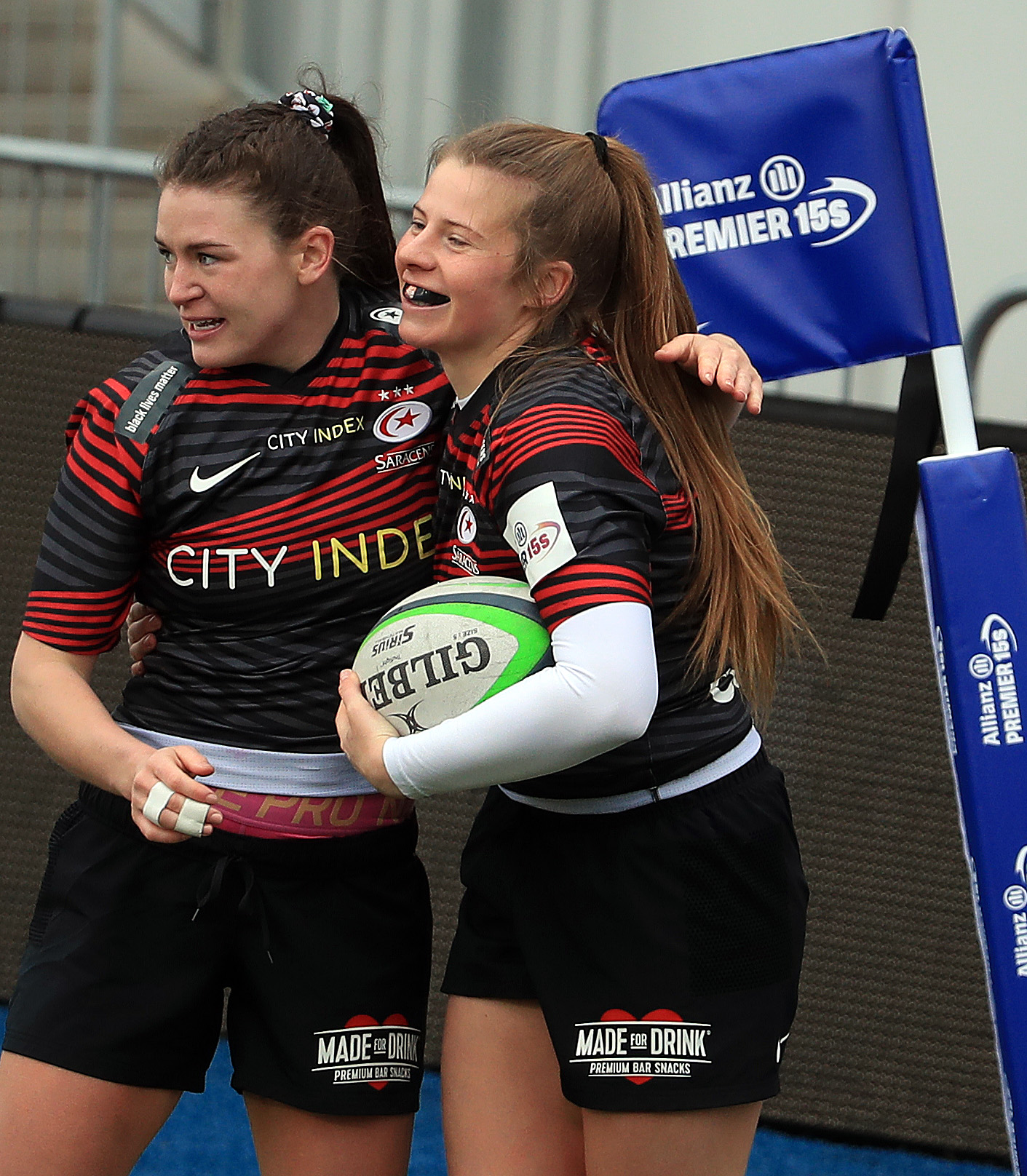 Saracens fly-half Zoe Harrison