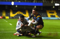 Bristol Bears wing Siva Naulago scores a try