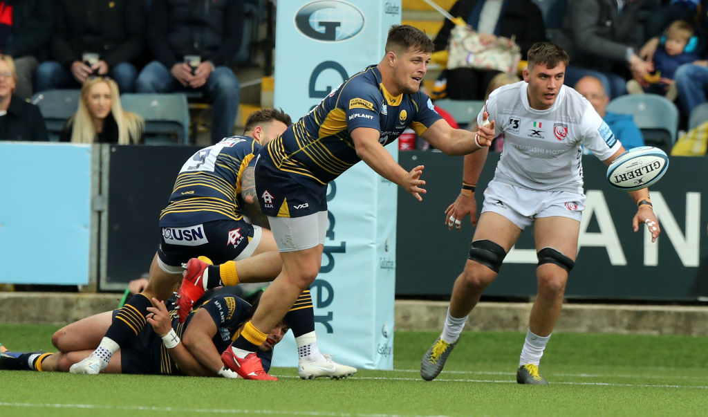 Worcester Warriors prop Nick Schonert has signed for Sale Sharks