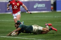 Lukhanyo Am scores for the Springboks in the second Test